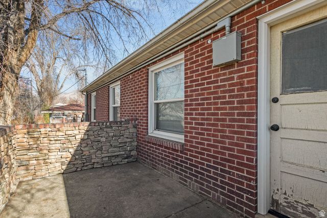 77 N MAIN ST, Pleasant Grove, UT 84062