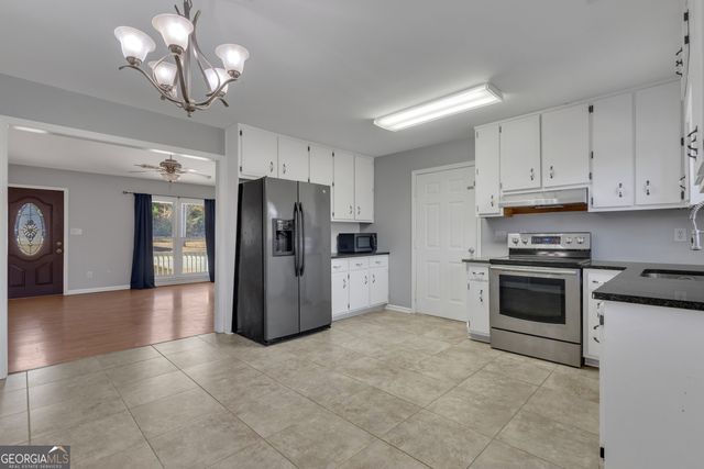 1583 Old Highway 85, Senoia, GA 30276