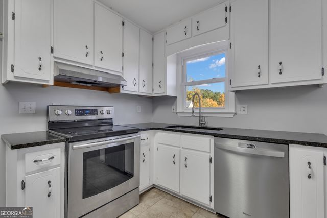 1583 Old Highway 85, Senoia, GA 30276