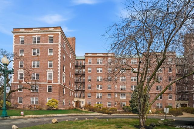 300 S Broadway 2D, Tarrytown, NY 10591