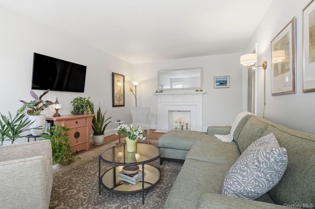 300 S Broadway 2D, Tarrytown, NY 10591