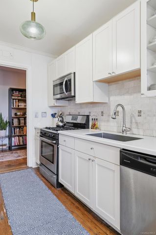 300 S Broadway 2D, Tarrytown, NY 10591