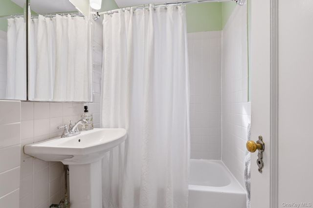 300 S Broadway 2D, Tarrytown, NY 10591