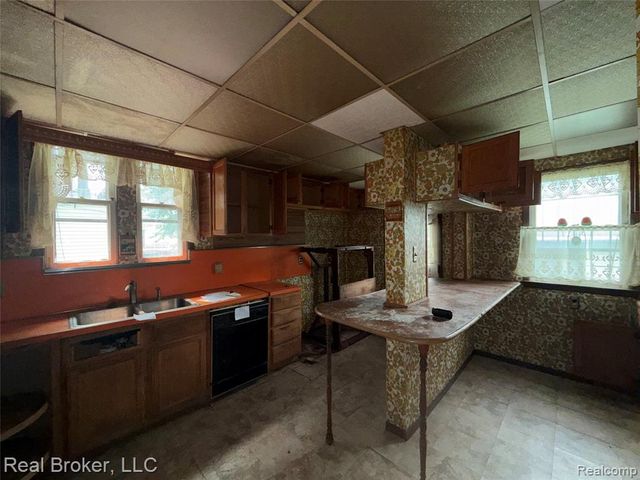 3002 Lawrence Street, Detroit, MI 48206