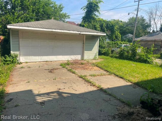 3002 Lawrence Street, Detroit, MI 48206