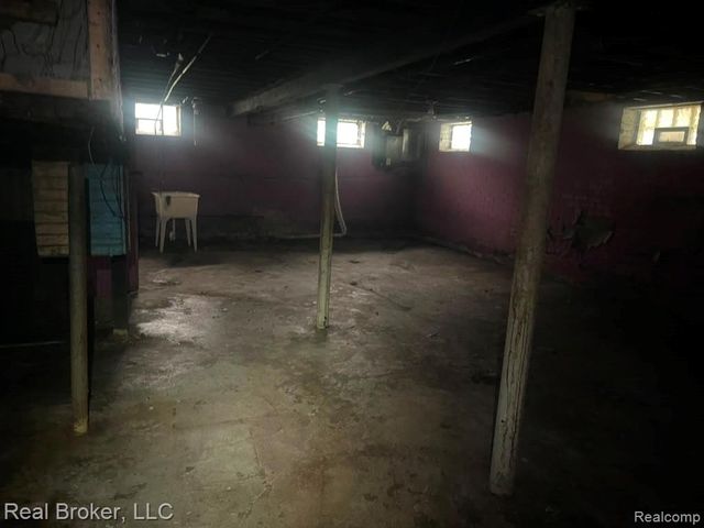 3002 Lawrence Street, Detroit, MI 48206