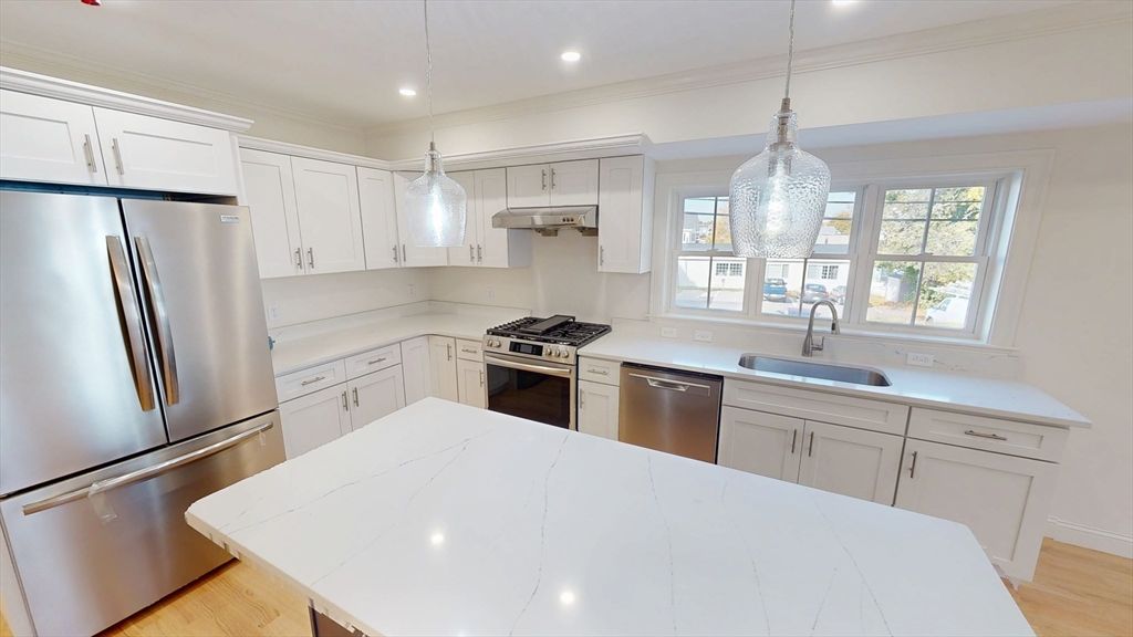 50 North Payne St 6, Quincy, MA 02169
