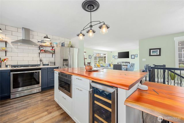 214 S Bradley Street, Chelan, WA 98816