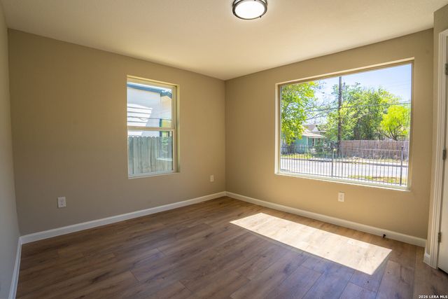 1843 Dawson, San Antonio, TX 78202