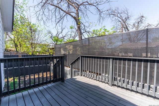 1843 Dawson, San Antonio, TX 78202