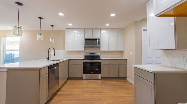 1843 Dawson, San Antonio, TX 78202