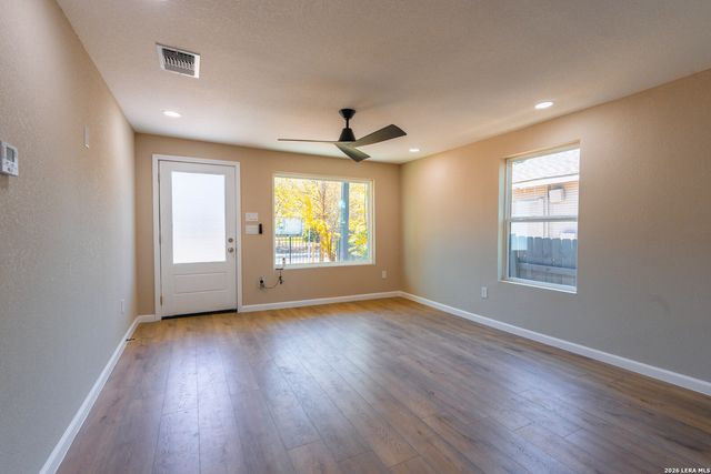 1843 Dawson, San Antonio, TX 78202