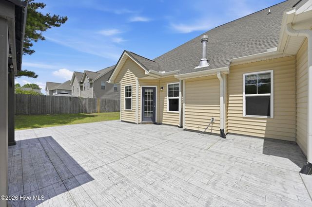 304 Plymouth Lane, Holly Ridge, NC 28445