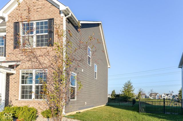 15309 Eastpark Circle W, Fishers, IN 46037