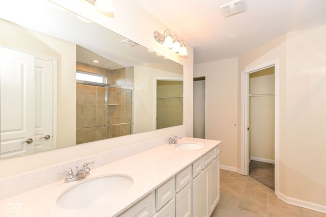 15309 Eastpark Circle W, Fishers, IN 46037