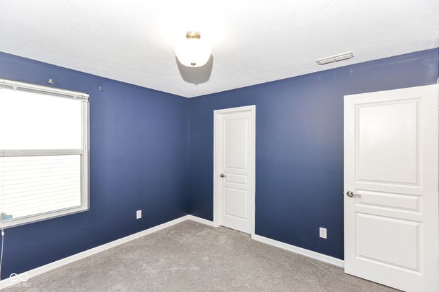 15309 Eastpark Circle W, Fishers, IN 46037