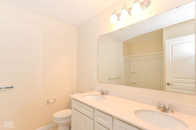 15309 Eastpark Circle W, Fishers, IN 46037