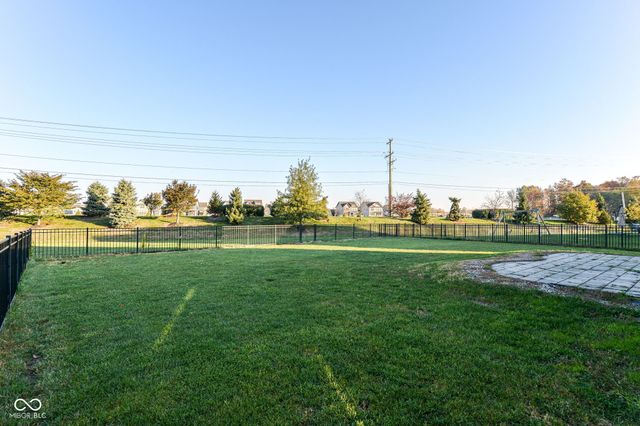 15309 Eastpark Circle W, Fishers, IN 46037