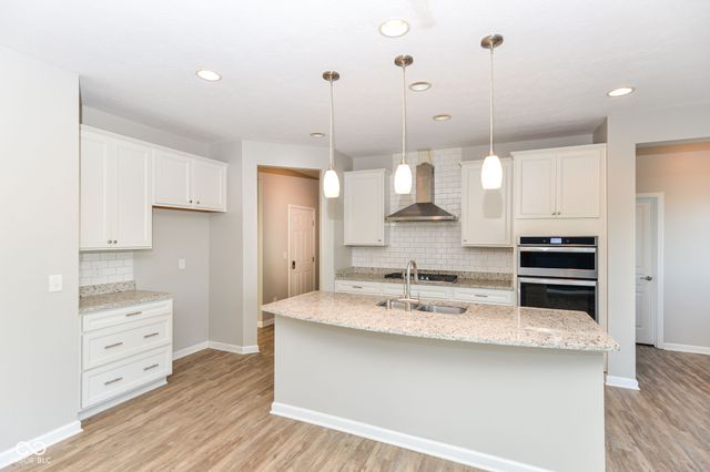 15309 Eastpark Circle W, Fishers, IN 46037