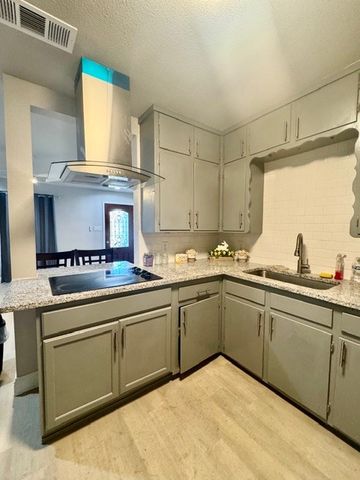 516 E Pafford Street, Fort Worth, TX 76110