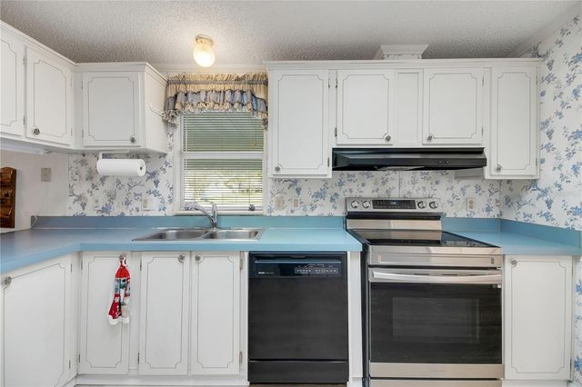 5229 HARTFORD LANE, Wildwood, FL 34785