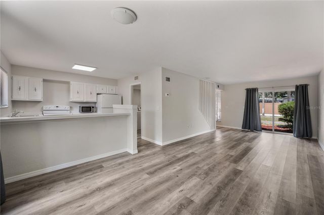 1836 N CRYSTAL LAKE DRIVE 68, Lakeland, FL 33801