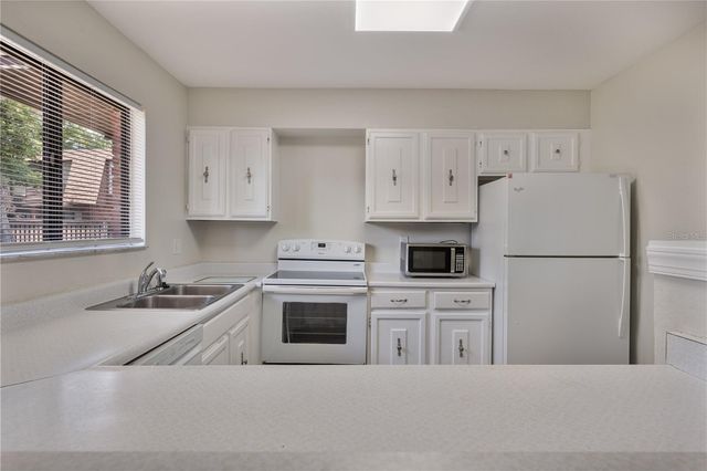 1836 N CRYSTAL LAKE DRIVE 68, Lakeland, FL 33801
