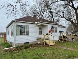710 W MAPLE Street, Herrin, IL 62948