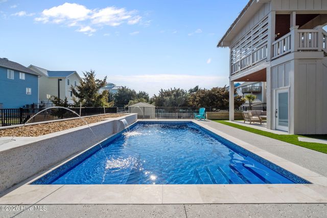 608 S Topsail Drive, Holly Ridge, NC 28445