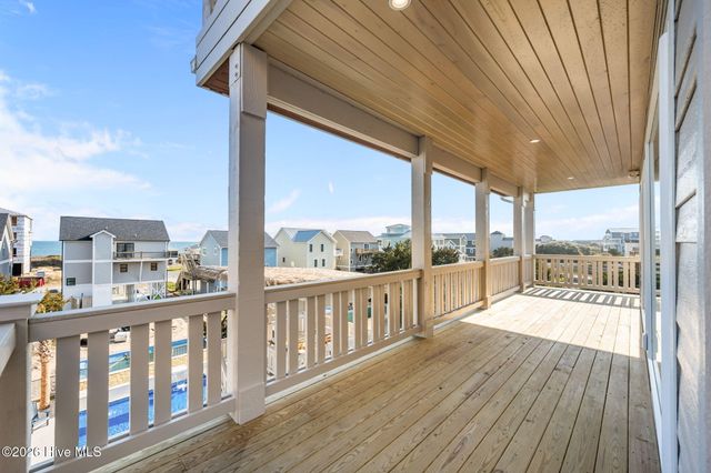 608 S Topsail Drive, Holly Ridge, NC 28445