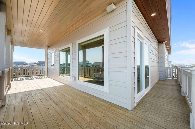 608 S Topsail Drive, Holly Ridge, NC 28445