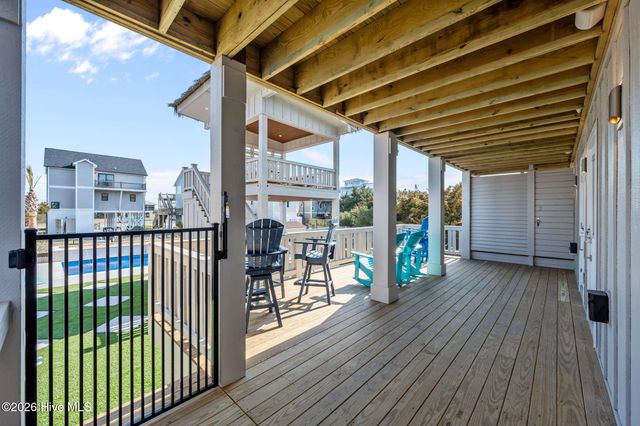 608 S Topsail Drive, Holly Ridge, NC 28445