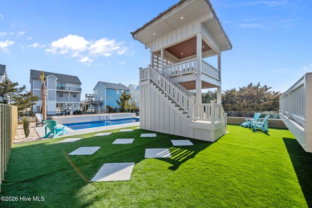 608 S Topsail Drive, Holly Ridge, NC 28445