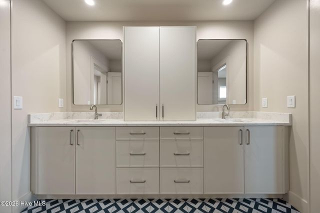 608 S Topsail Drive, Holly Ridge, NC 28445