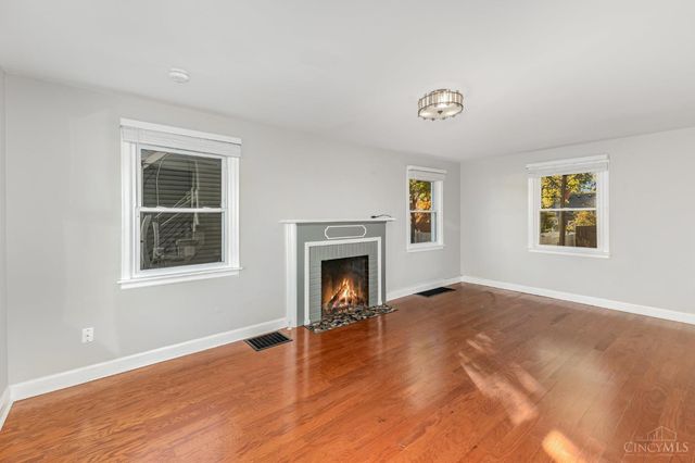 7833 Plainfield Road, Cincinnati, OH 45236