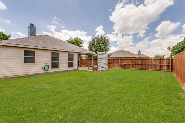 8701 Yosemite, Cross Roads, TX 76227