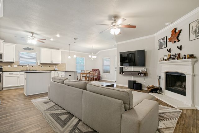 8701 Yosemite, Cross Roads, TX 76227