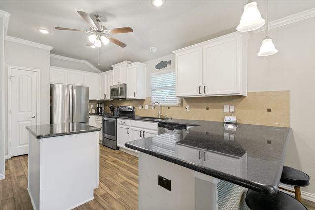 8701 Yosemite, Cross Roads, TX 76227