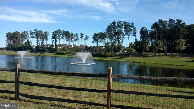 124 ESSEX DR, Sicklerville, NJ 08081