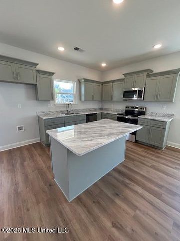 6101 E River Birch Road, Walls, MS 38680