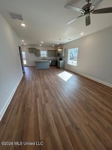 6101 E River Birch Road, Walls, MS 38680