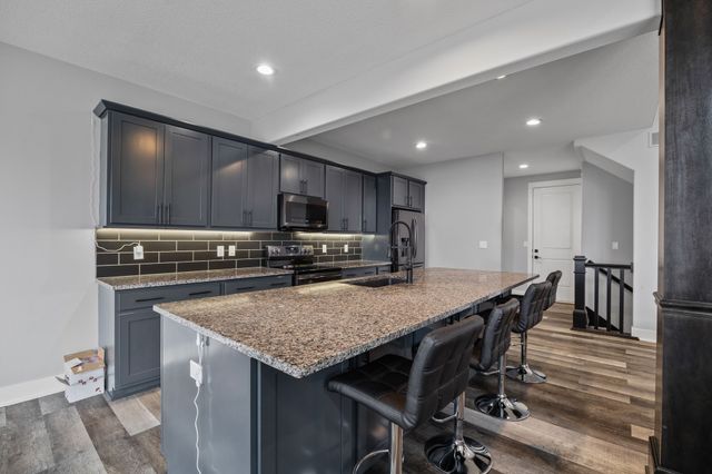 14029 Ridgemont Drive, Urbandale, IA 50323