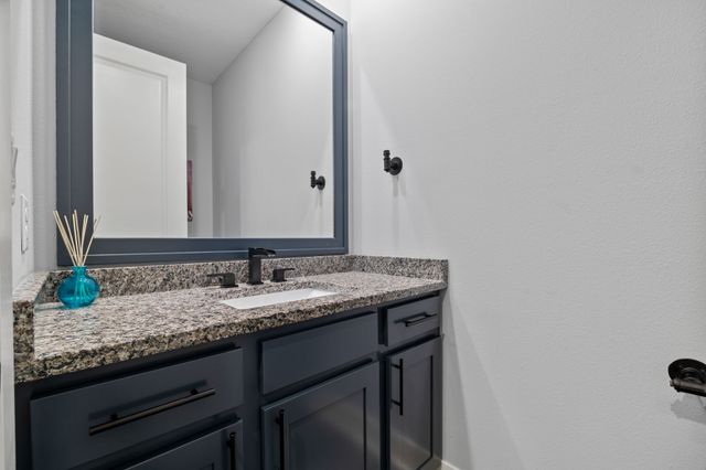 14029 Ridgemont Drive, Urbandale, IA 50323