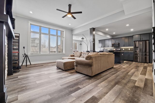 14029 Ridgemont Drive, Urbandale, IA 50323