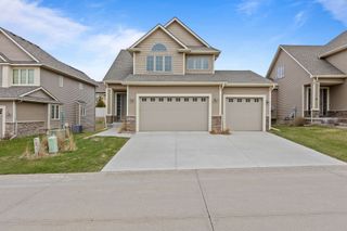 14029 Ridgemont Drive, Urbandale, IA 50323