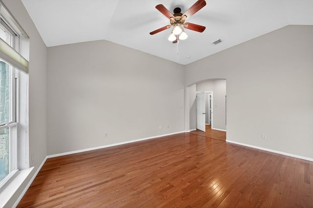 260 Hoof Beat Trail, Kerrville, TX 78028