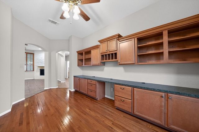 260 Hoof Beat Trail, Kerrville, TX 78028