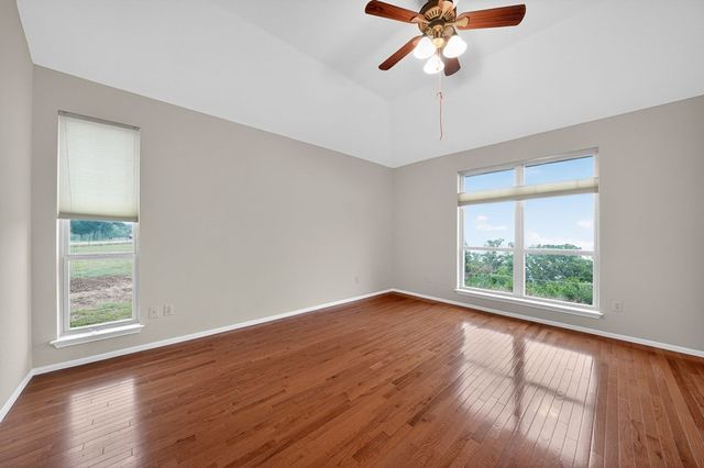 260 Hoof Beat Trail, Kerrville, TX 78028