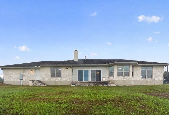 260 Hoof Beat Trail, Kerrville, TX 78028