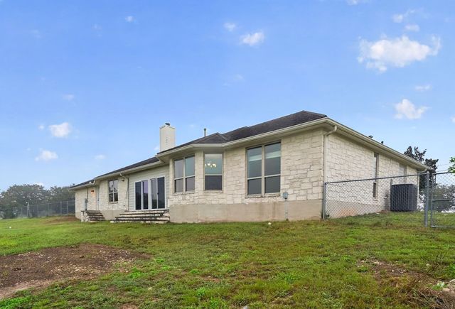260 Hoof Beat Trail, Kerrville, TX 78028
